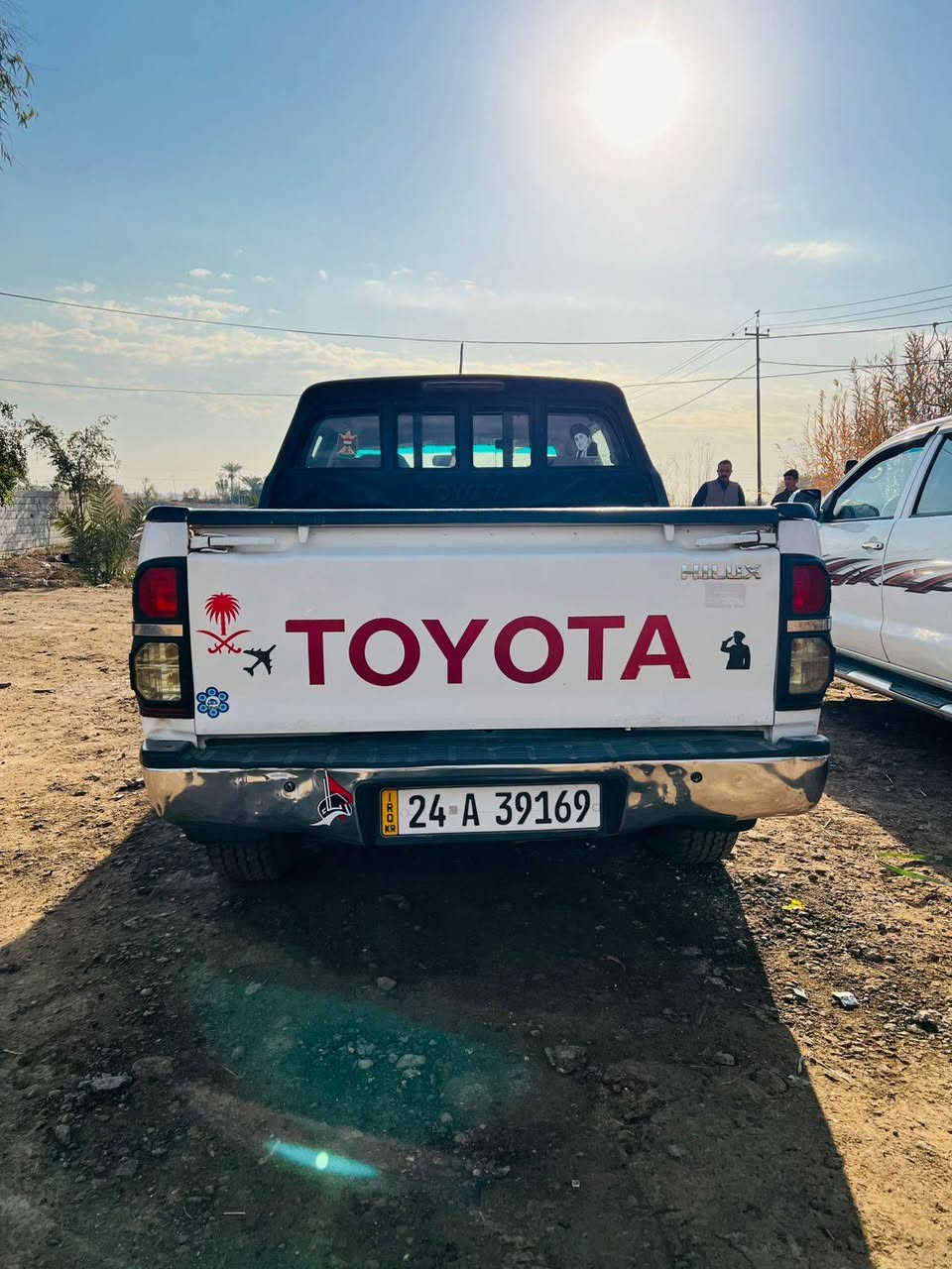 هايلوكس 2014 4x4 مكينه بانزين كير اكسن محرك كفاله تبريد 🥶 كير عادي تخم تاير رقم دهوك كليزي سنويه لل30تحويل مباشر مكان واسط الصويرة *********** السعر 165 (سياره واكعه عليه سقيفه فقط باقي كفاله)
