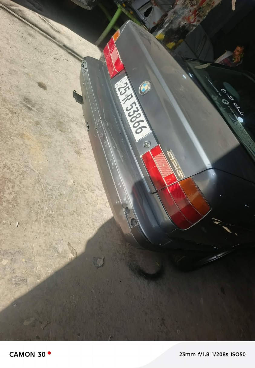 السلام عليكم 525 فل كير عادي نضيفه وجاهزة سنوية جديده سيارة صبغ جماليه فقط كامله تواير والصدر وسعرها مناسب جدا 37 وبيها مجال ***********واتساب مكانها الموصل
