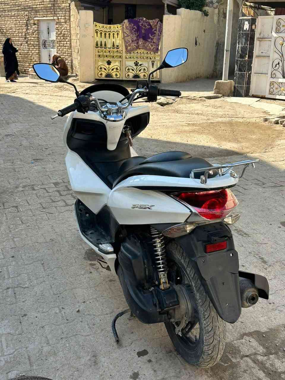 PCX جيل اول دراجة خير من الله رقمي ***********
