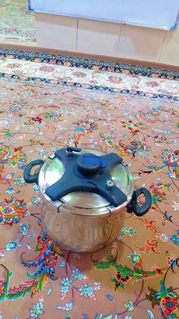 بالەی ئەوروپی وەک تازەیە بەشەرت و بێعەیب لەسلێمانی گەیاندن هەیە *********** السليمانية, العراق
