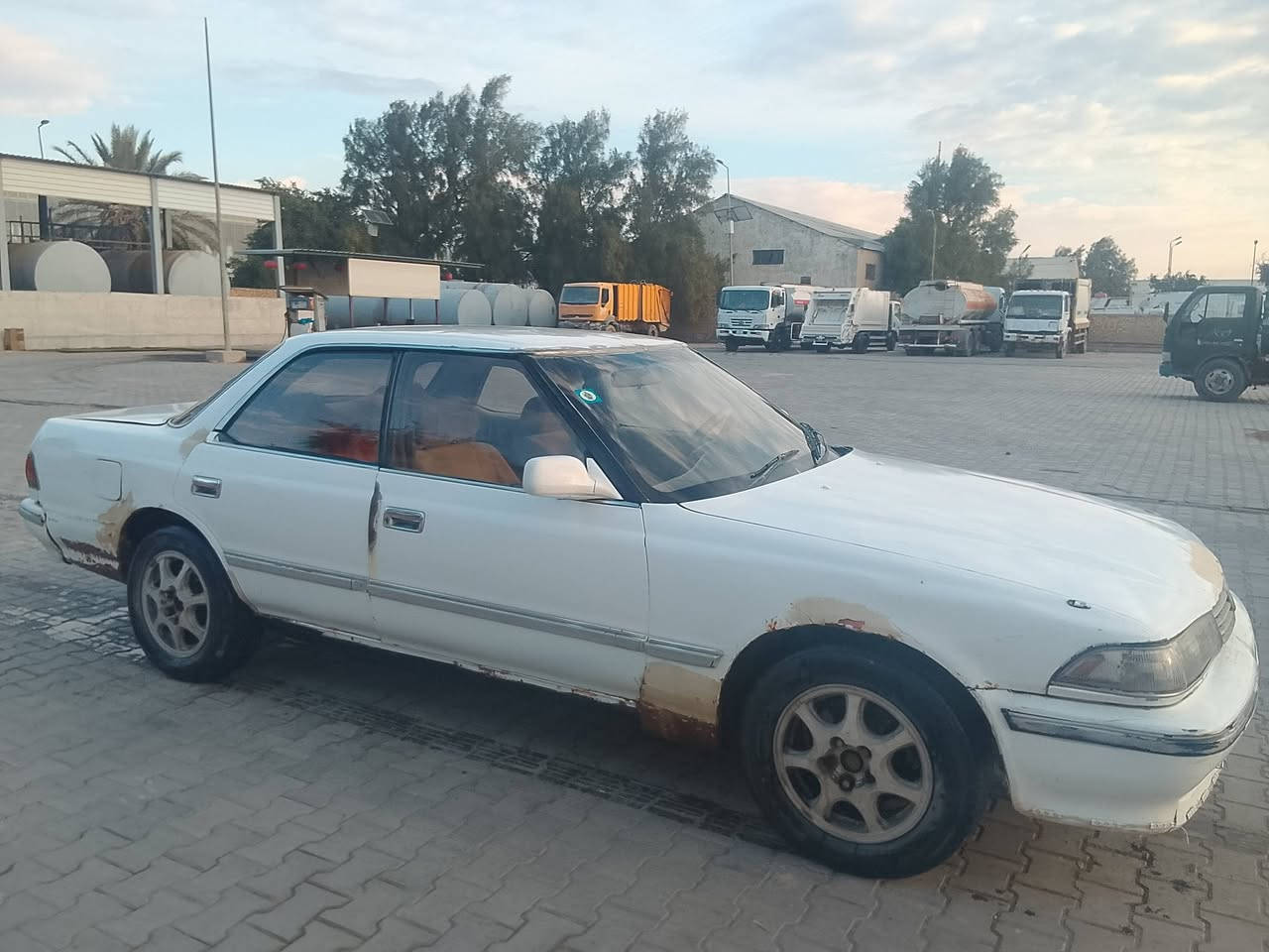 مارك موديل 89 محرك 2500
رقم انكليزي بصرة مداور ثاني يوم كير محرك جدد
للعلم السيارة نقل جثة السعر 23 وبيها مجال 
العنوان كوت ***********
