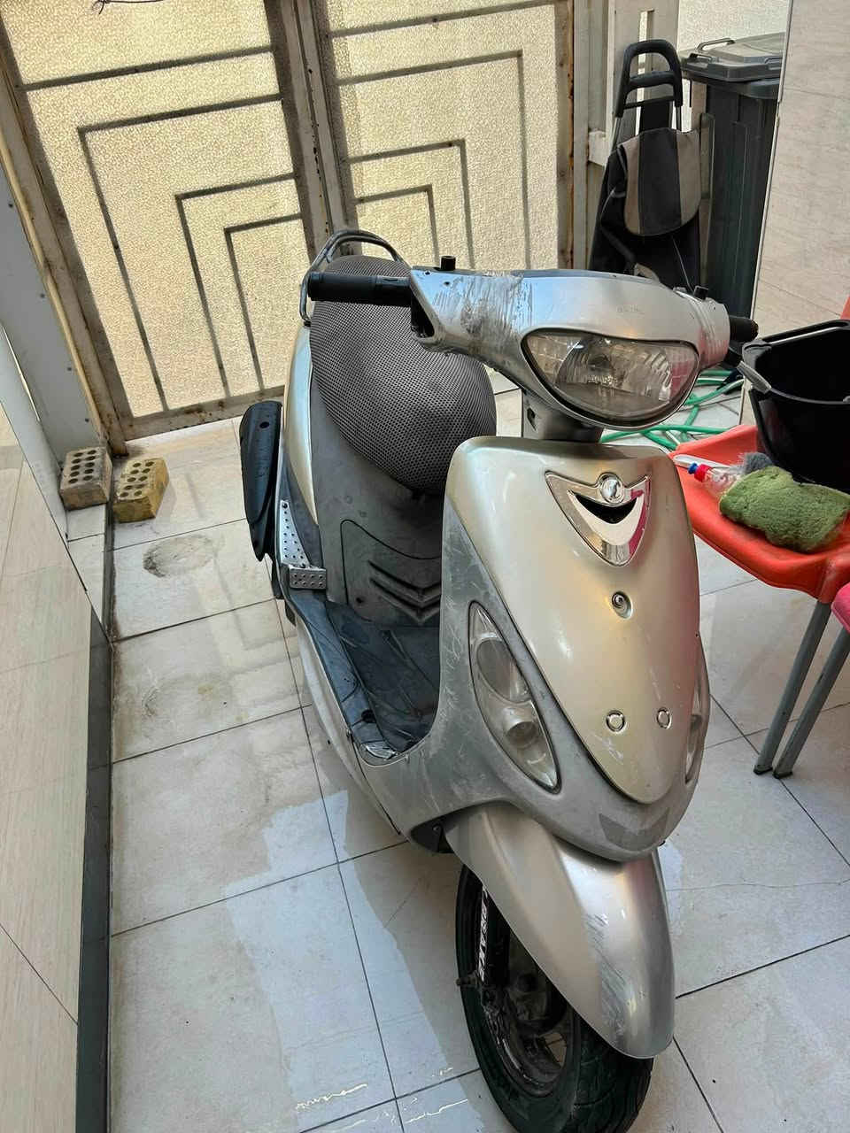 سلام عليكم …
ماكس منغولي 120 للبيع 
محرك اخرس متنسمع صوته 
كامله مناقصه شي 
سلف هندر كله جاهزه 
السعر 450 الف نهايتها 
مكاني حي جهاد ديوان المخابرات***********
***********
