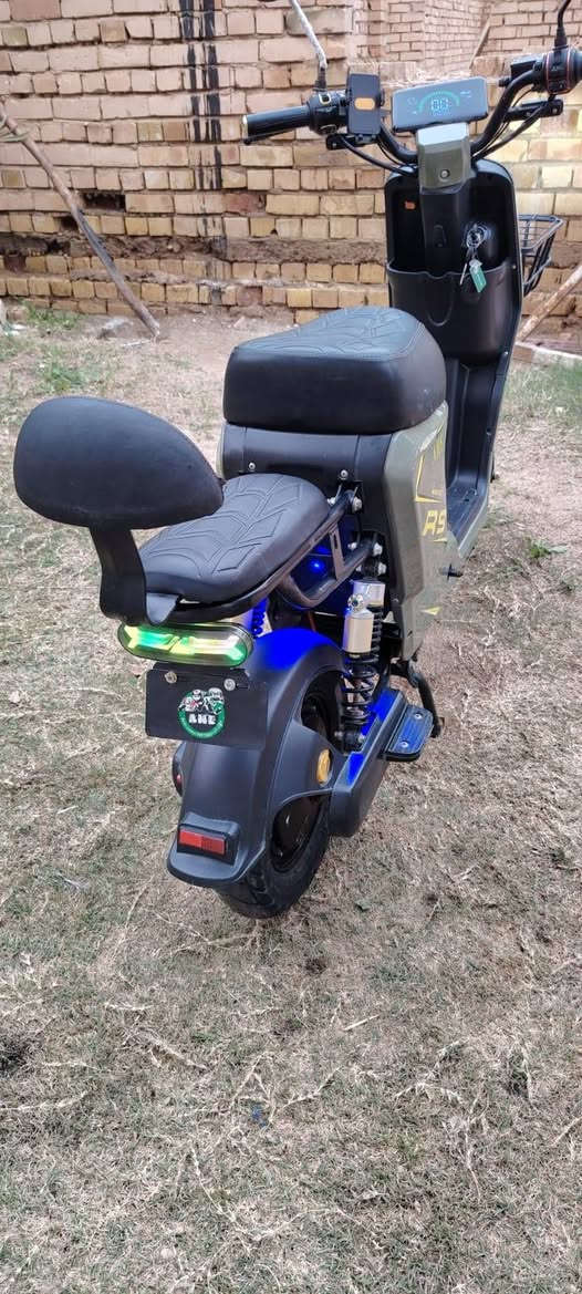 R9 موديل 2025
السعر 450 وبي مجال بسيط/ المكان ديالى الخالص اطراف الخالص/ مكلف بالنشر ***********
