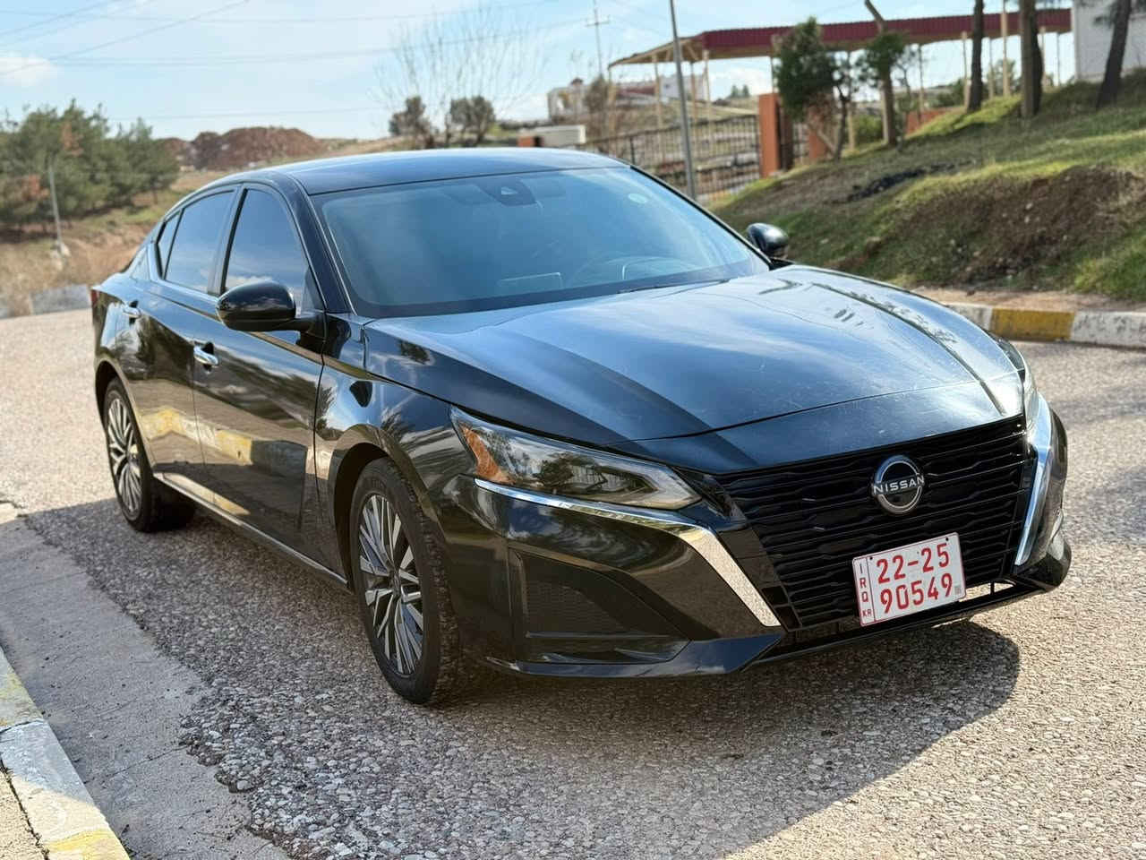 نيسان الاتما 2023 مرقم وجاهز ماشيه 80 الف رقم دهوك  ‭0773 599 7666‬
