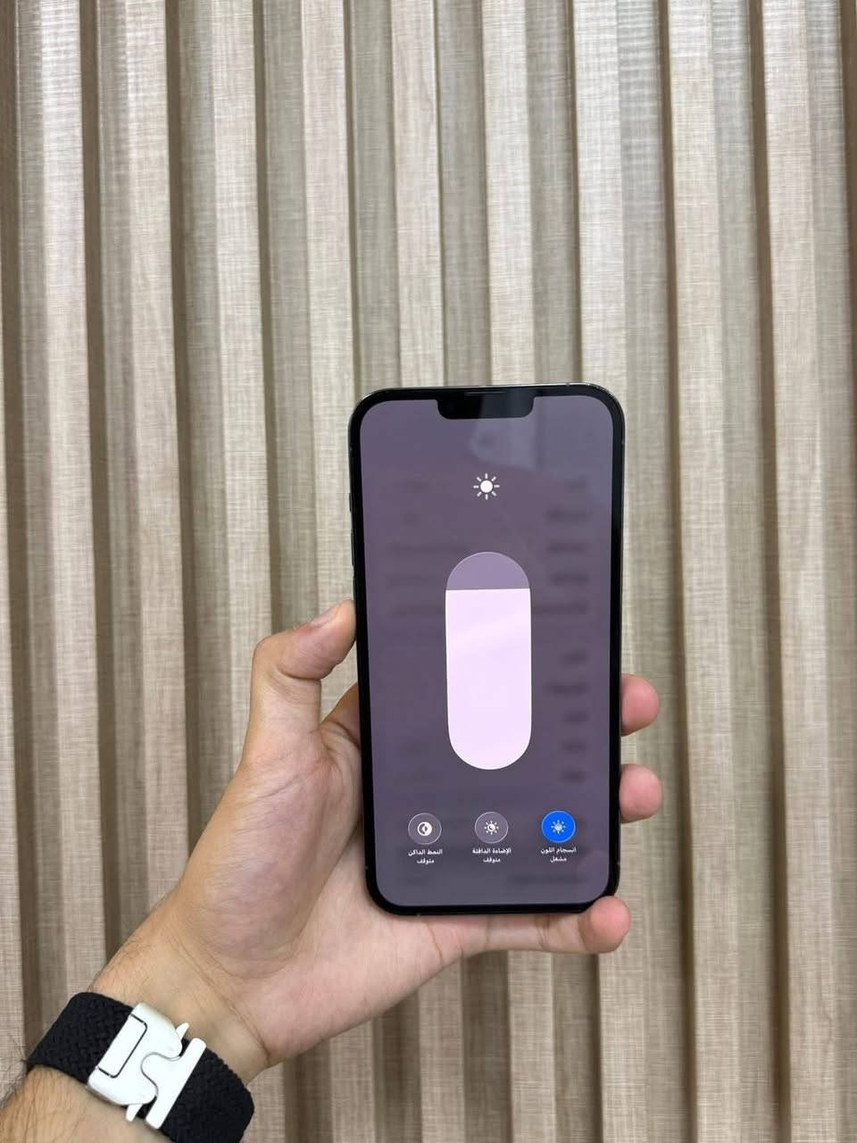 ايفون 13 برو ماكس 
ذاكرة 128 ضد الماي ما يعبر هوى 
نموذج M بطارية 83 جهاز كلة شرط ما مفتوح 
شاشة قطعة اصلية من ابل يعني وكالة 
سعر 515 الف بيع فقط 
***********
