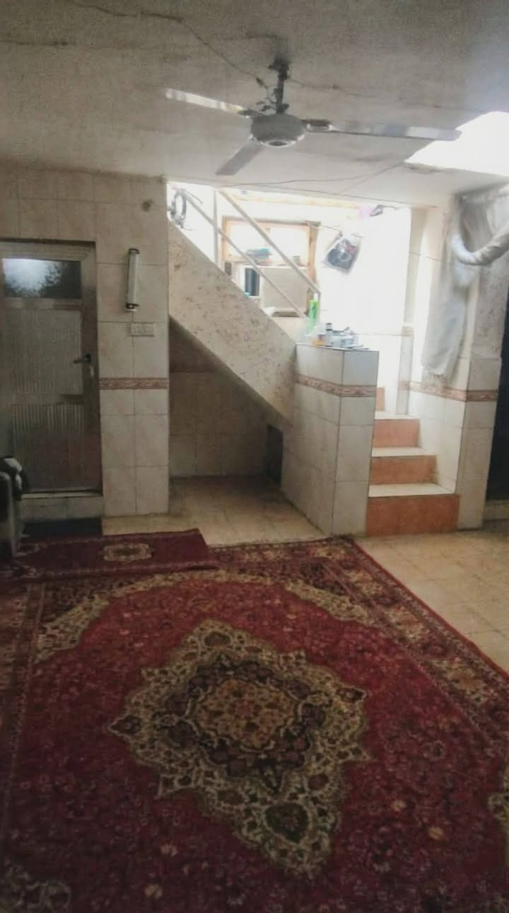 مشتمل للبيع دار السلام مساحه 67 ونص واجهه 7ونص نزال 9 قرب المدارس شارع العريض ***********
