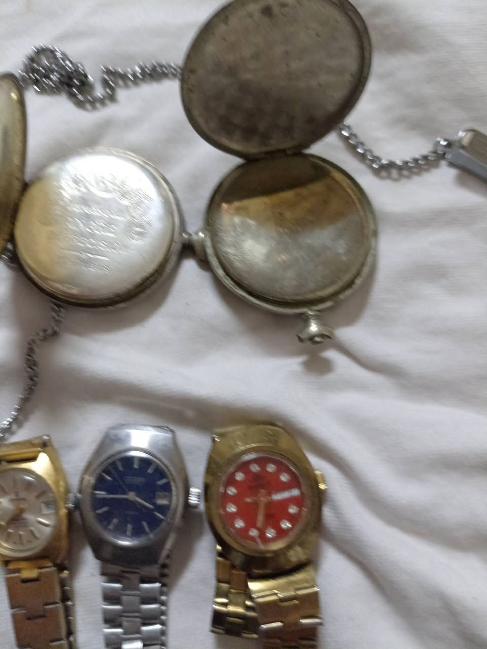 للبيع مكاني الموصل ماعندي توصيل ابيع أعلى سعر غراض قديمة متروكه ما ابيع مجموعة مجموعة ابيع الكل اكو فديو توضيحي للكل


**إذا كنت صاحب هذا الإعلان وتريد حذفه لأي سبب، رجاءا أرسل رسالة إلى الدعم الفني**