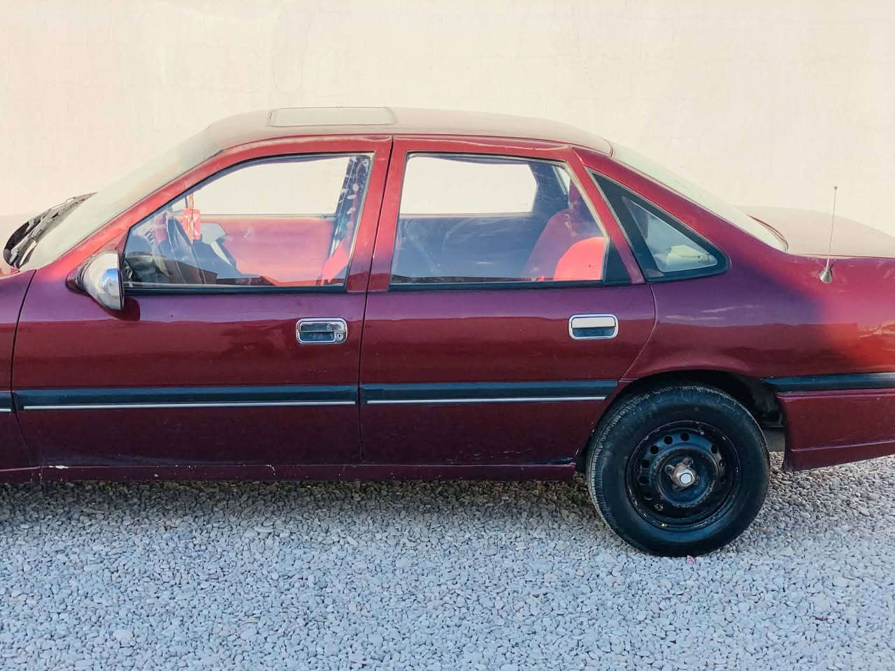 بسعر مناسب اوبل فكترا حجم 20 .       موديل 1995
محرك بالشرط 

گير بالشرط مصبوغه جماليه 

مابيها خياس  رقم بغداد  شرط تحويل   سنوية منتهية من2022  سيارة حيل حلوة وگاعده  

سعرها 37 
مكان كلار. سليمانية 

رقم***********
