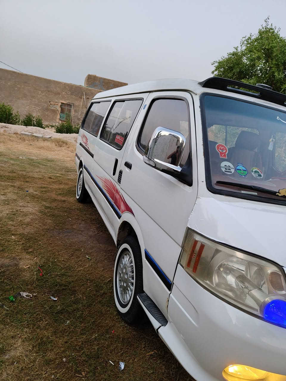 السلام عليكم سياره فاتون مديل 2014. رقمها مثنئ مداور ثاني.  مكاني طريق كربلا نجف السعر 75وبيها مجال حك الجيه للتصال ***********
