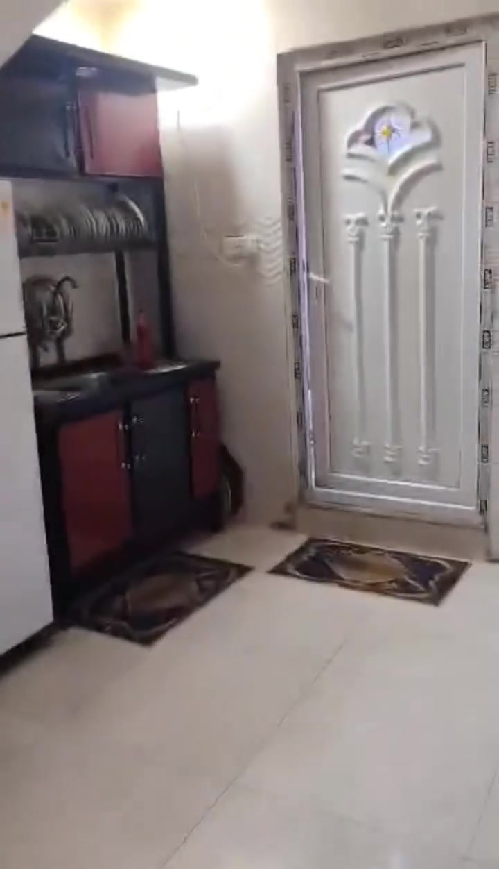 سلام عليكم بيت رهنيه مساحه 75 متر رهنيته 40 ايجار 150 مكانه الحريه ثانيه محله 428 مكتب المقاول *********** واتساب أو ماسنجر محمد احمد الزبيدي
