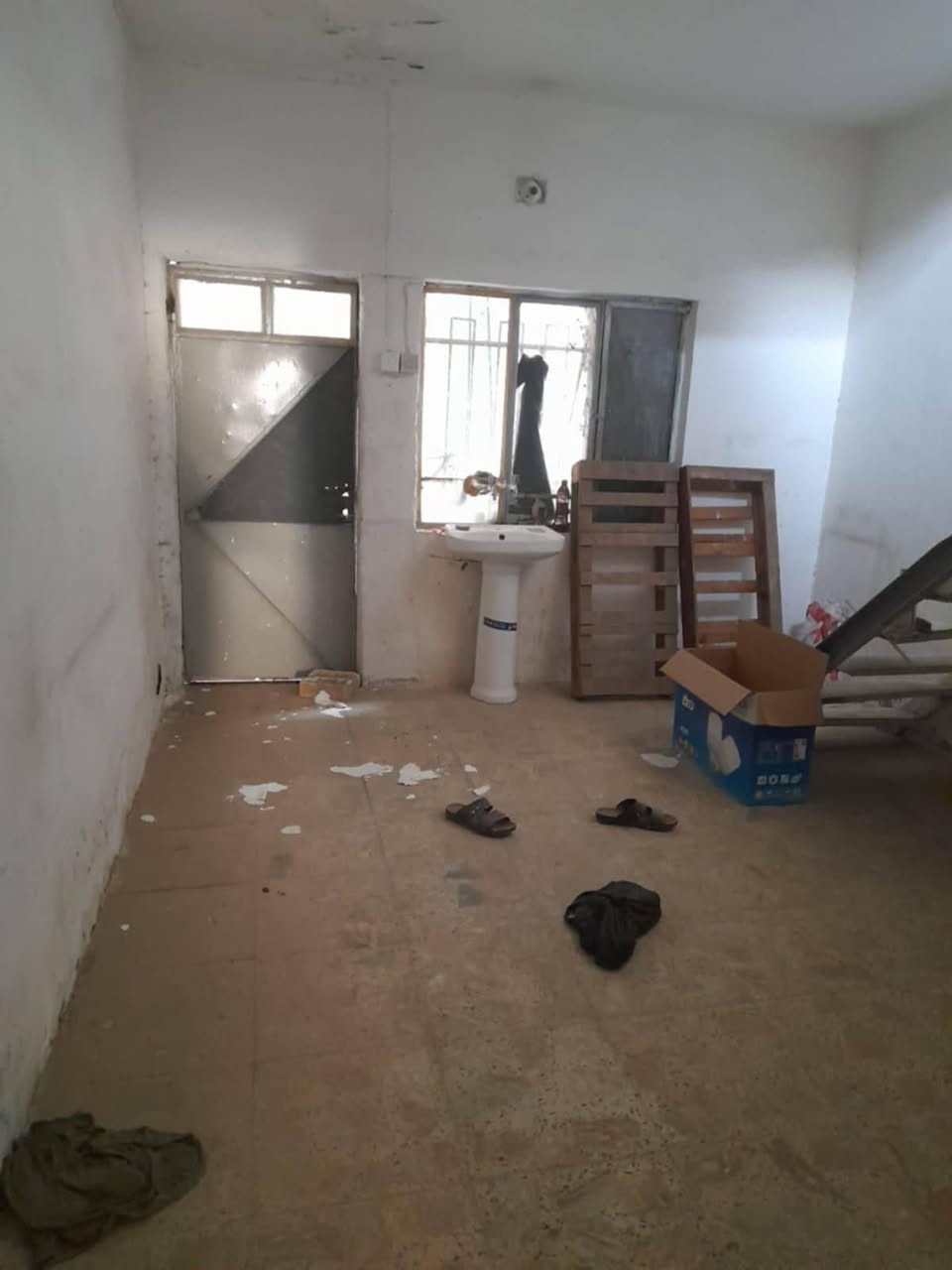 عقار للبيع للمواصلات الثانيه مساحه ٧٦ متر لمزيد من المعلومات الاتصال بالرقم ***********
