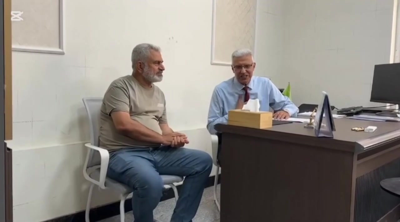تشرفنا اليوم بزيارة شيخ الكهربائيين (ابو منتظر الغالي) صاحب مكتب /كهربجي/ لمقر شركة طاقة الفارس واول عمل مشترك بيننا في مجال تنصيب الطاقه الشمسية
       حللت اهلا ونزلت سهلا اخي الكريم
المدير التنفيذي لطاقة الفارس/ر.م.أقدم/يوسف جواد كاظم
            تواصل معنا ولا تتردد ***********
