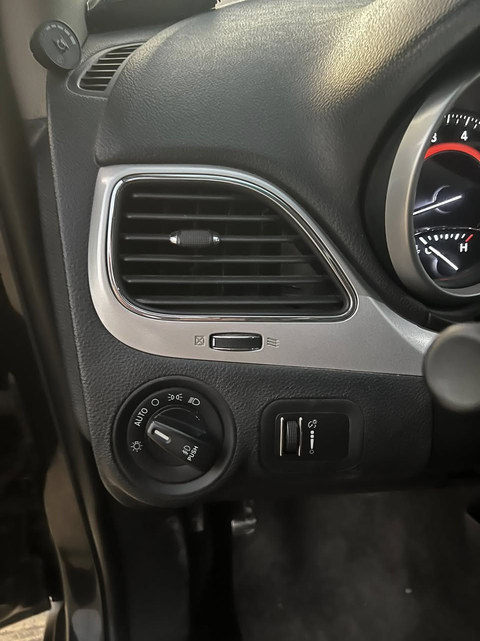 دوج جورني 2013بجم 17فوول مواصفات بس بيدون سلايت كير شرط محرك ستة سلندةر 3 قطع بي بس بغ بيدون  دةواخل  سنةوي جديد حتي 2029دةفتةر بةنزين موجود
تصميم غاز منتاجات بي دةفتةر غاز
130$
***********
***********
