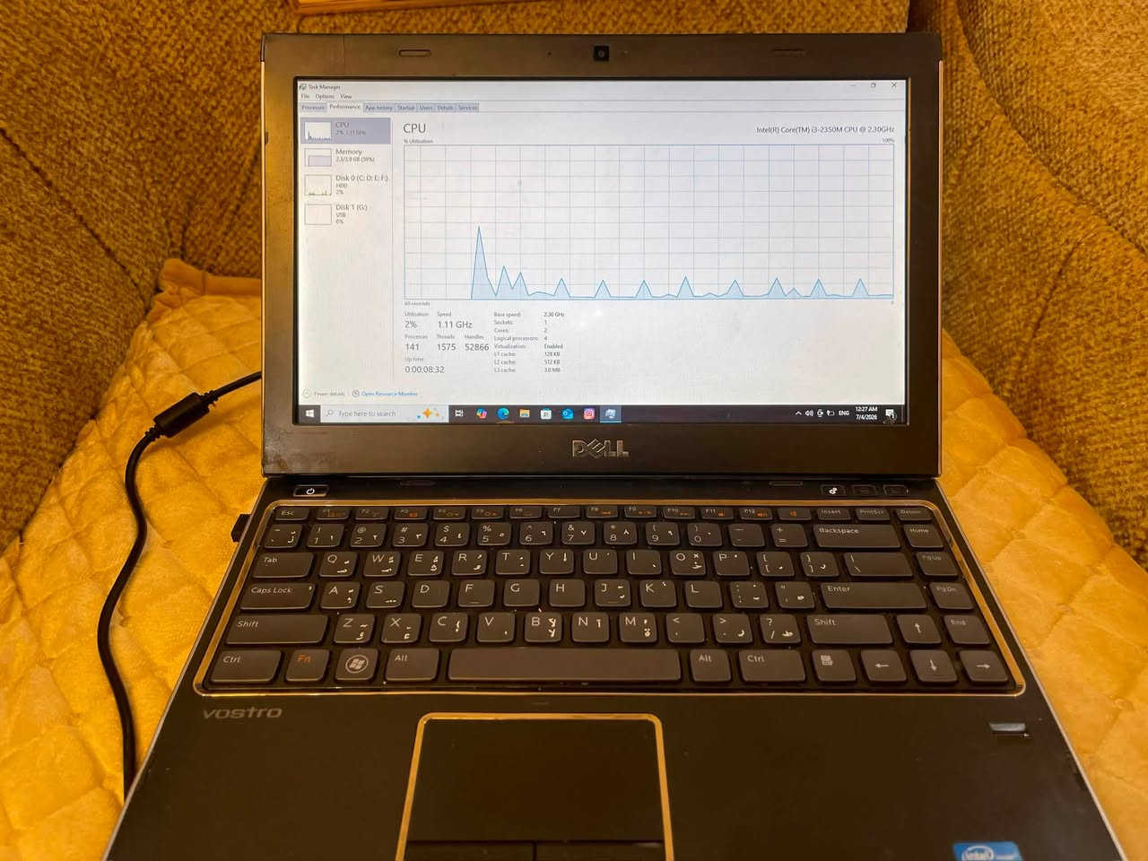 Dell Vostro V131
Core i3-2350M
RAM 4GB 
HDD 500GB
Windows 10 Pro 
شاحنة موجودة وياه  سعر 120 وبي مجال قليل حقك جية
مكاني البصرة-القبلة (***********)
