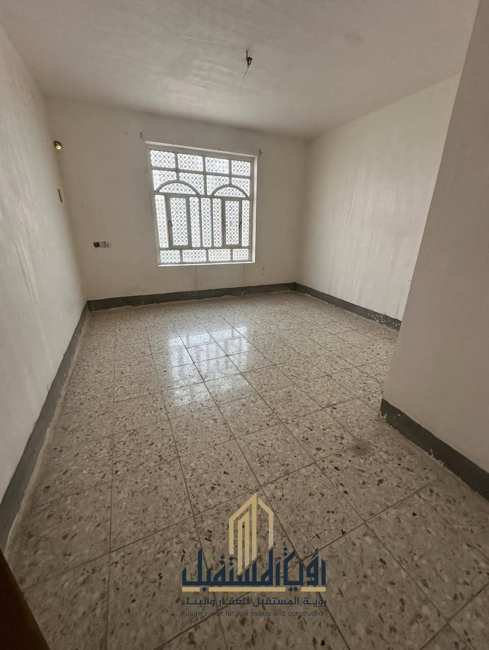 🧱 مشتمـــل   للإيجــــــار  
ـــــــــــــــــــ

#المــــوقـــــع // الكرامـــة خلــف الضامــن 
___________________
🔻 المحتويــــــات //

#الطابــــــــــــــق الأرضـــــــــي //
 كلــدور   ومطـــــــبخ  ومجـمــــــــع صحـــــــــــيات  

#الطابــــــــــــــق الثانــــــــــــي//
 غـــــــرفة نــــــــوم  

🔻مبلــغ الايجـــار 350 الــف شامــل اجــور المـاء والكهـرباء
___________________

للأستفسار أكثر الاتصال //  
📱***********
📱***********
ق______________________
🔷 لمــــــن يــــــرغب فــــــي عــــــرض عقاره طابــــــو صــــــرف او زراعــــــي او تجــــــاري يرجــــــى مراســــــلتنا 🔷
