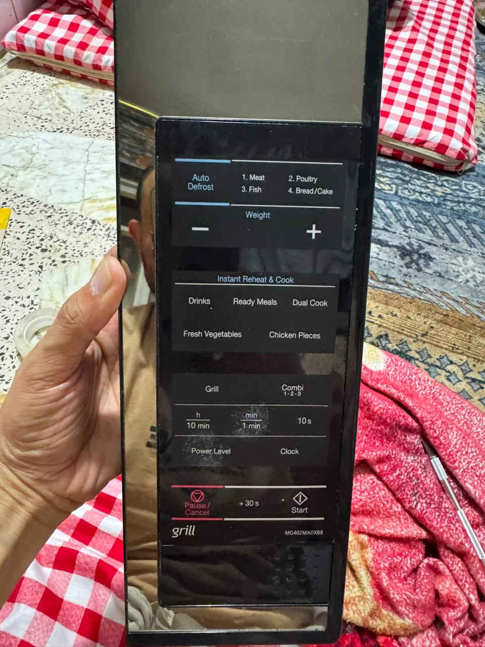 صيانة جهاز مايكرويف سامسونك بعد تعطل لوحة التحكم
تم تغيير لوحة اللمس الى ازرار بضمان عمل 5 سنوات
للاستفسار
***********

