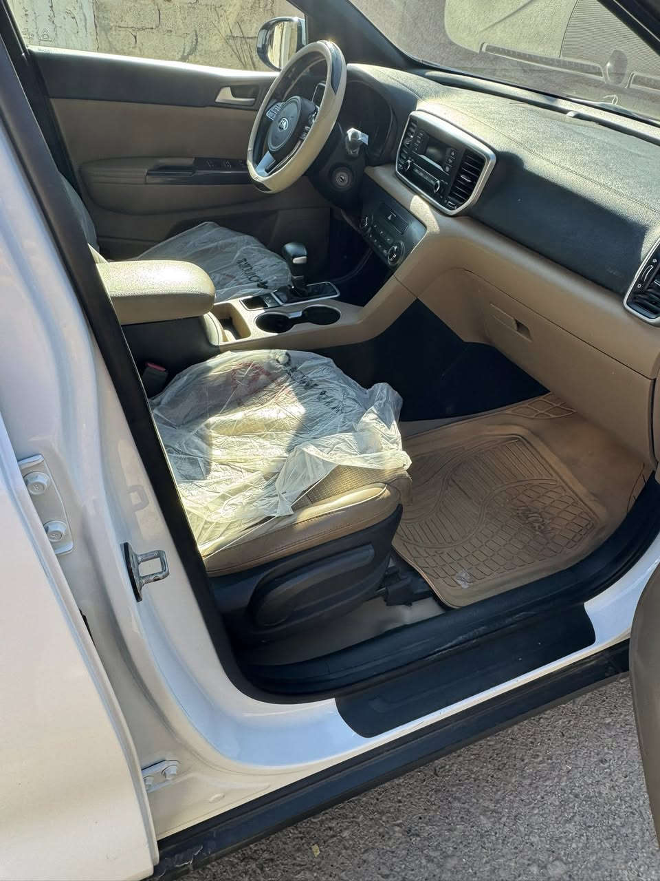 السلام عليكم
اسبورتج 19شكل ال20
مواصفات بيسك
ماشيه 109
اسبير منازل
مكفوله بيه pdr
السعر 198
رقم بغداد انكليزي
مكان بغداد التاجي
***********
