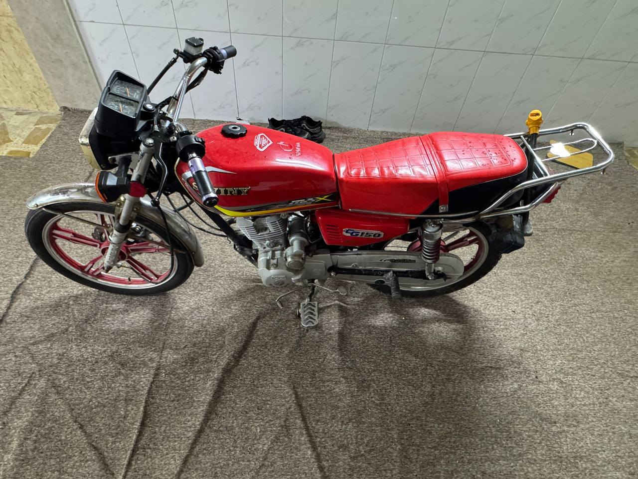 سلام عليكم دراجه البيع سافان فقط منفيس سعر 400 بي مجال واتساب ***********
