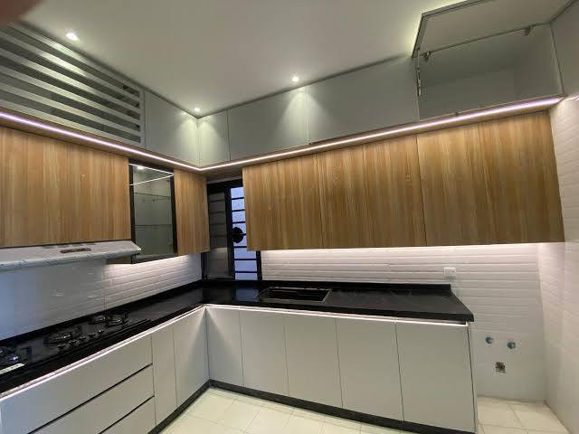 يوجد كادر متخصص بصيانة وشد ونقل الغرف والمطابخ mdf
للتواصل:***********
