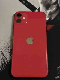 iphone 11 ذاكره 128 بطاريه 83 جهاز نضيف بدون مشاكل مبدل فقط شاشه نوعيه...