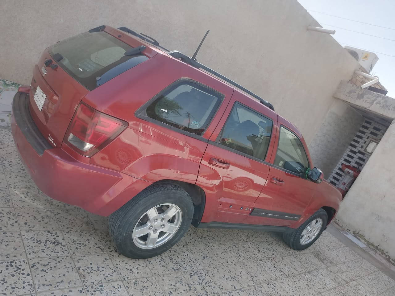 جيب لاريدو ٢٠٠٦ للبيع جاهزه من كل شي اي نقص مابيها مكينه ٣٧٠٠ جديده تبريد ثلج حدادية ٨٠ بالميه رقم بغداد السنوية بأسمي صالحة لسنة ٢٠٢٩ مال جناي اطلع بيها وين ماتريد. المكان في ميسان العماره.
***********
السعر ٨٣ وبيها مجال قليل. بالمناسبة وارد كندي تجي مامضروبة عل أساس.
