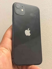 للبيع ايفون 11 ذاكرته 128 كيكه جهاز لوك شخط مابي كاميراته فول شاشه مبد...