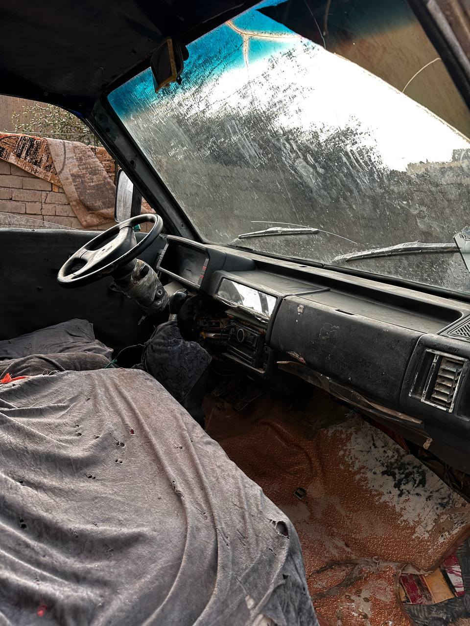 كيه بسته للبيع 94 بدون راعي مكينه 3000 كير اوتماتيك تخم تايرات كهربائيات كلها شغاله ومناسبه سياره ***********
