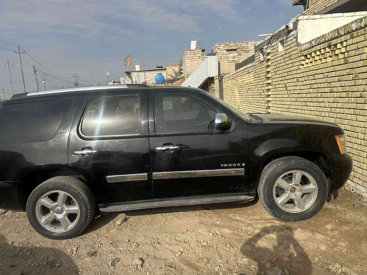 سلام عليكم تاهو للبيع اصولي التي زت ملكي سياره نضيفه بسمي مديل 2008 مكان ناصريه السعر 200 وبيهه مجال  رقم الهاتف ***********
