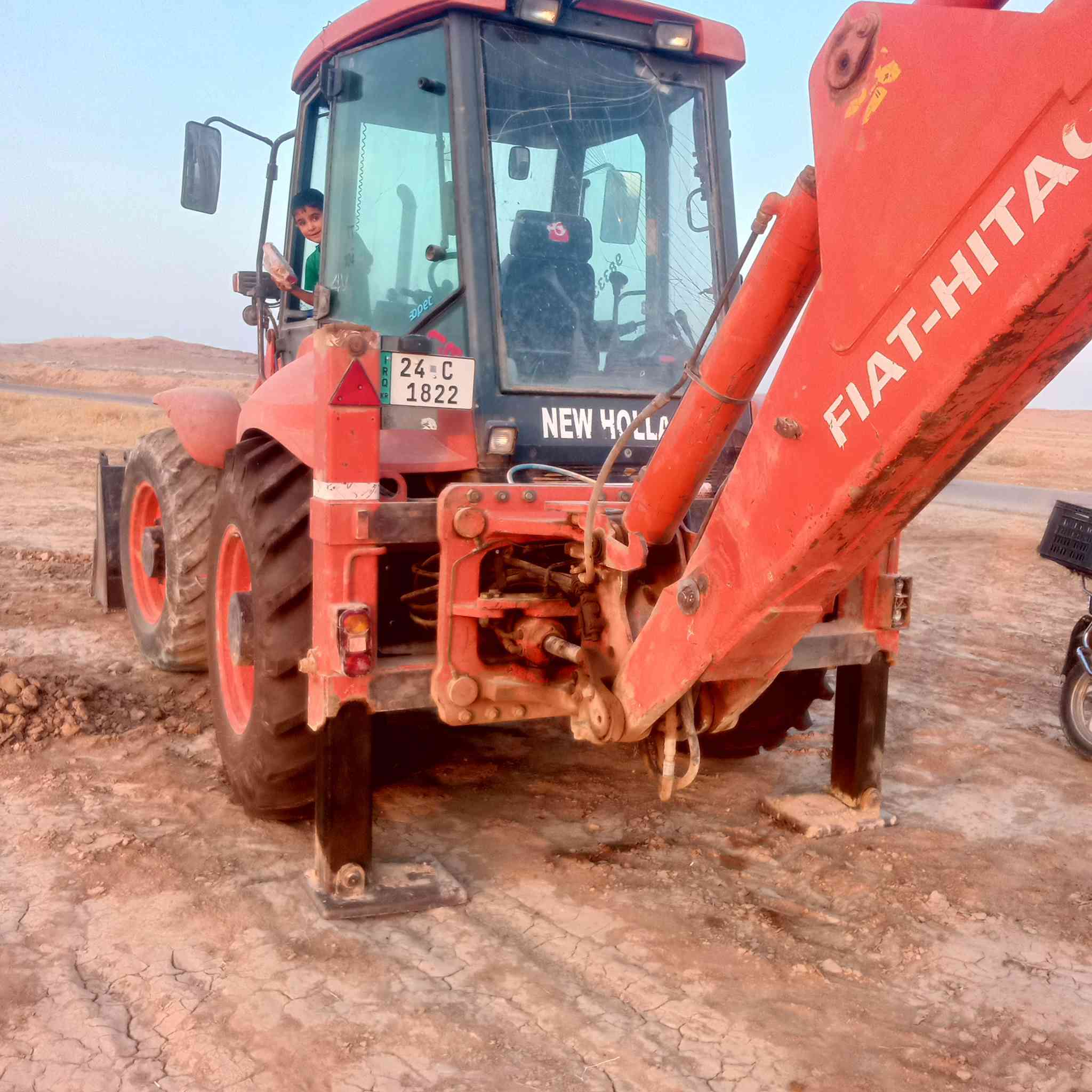 للبيع حفاره جي سي بي موديل 2003 رقم دهوك سويتها تنتهي 2030 مكان الحفاره ديالى منصورين الجبل تفاصيل اكثر اتصل..***********
