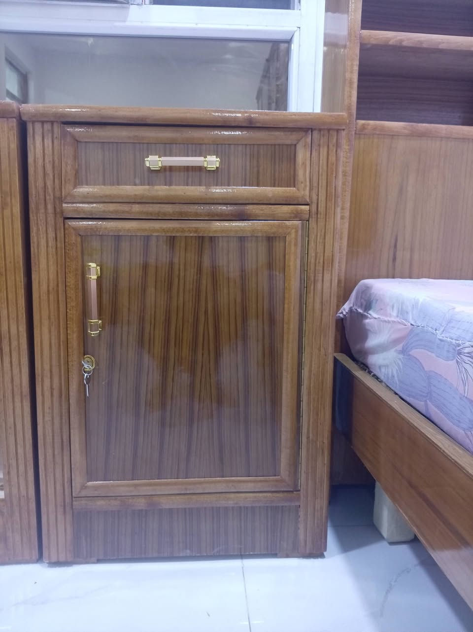 السلام عليكم
جربايه عدد 3 سعر الوحده 250وبيه مجال
كومدي عدد 3 سعر الواحد 65وبيه مجال
وكنتور عدد 2 يرهم تطبكهن سوه يصير كنتور 4 بوب سعر الواحد 375وبيه مجال المكان بابل قرب شارع 60 في مركز الحله للاستفسار التواصل على الرقم ***********
