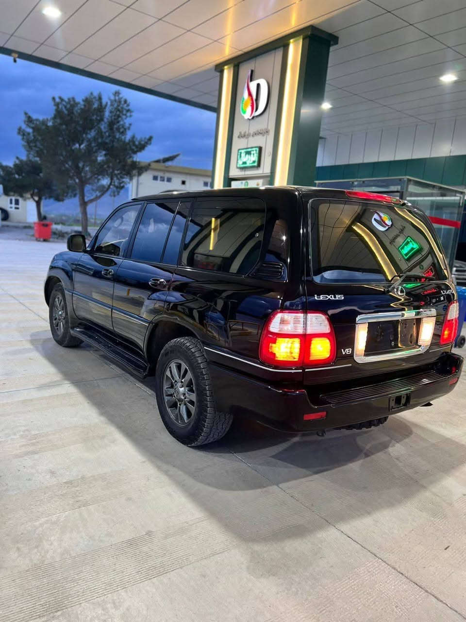 لگزیز
السيارة بدون رقم
علوج
مانفيست دبي
بۆفرۆشتن
مۆدیل 2004
دە شبوڵ بە رز
سێ شاشە 
تە بیرد مە رکە زی
8پستۆنی مە خبوڵ
جام کارە با
نافۆڕنیکا
جامە کانی دواوە ی تە نیشتی ئە بنەوە
سێ ڕیز کوشن
کوشن کارە با
کوشن ساردو گە رم 
قە پات قە پات مواسە فاتە  
دووپارچە ی پە مپ بێ لێ دراو لە سە رشوخت کراون 
مە نە فیستە 
تیل بیکە جوابی مسیج نادەمەوە
***********
*********** السليمانية, العراق
