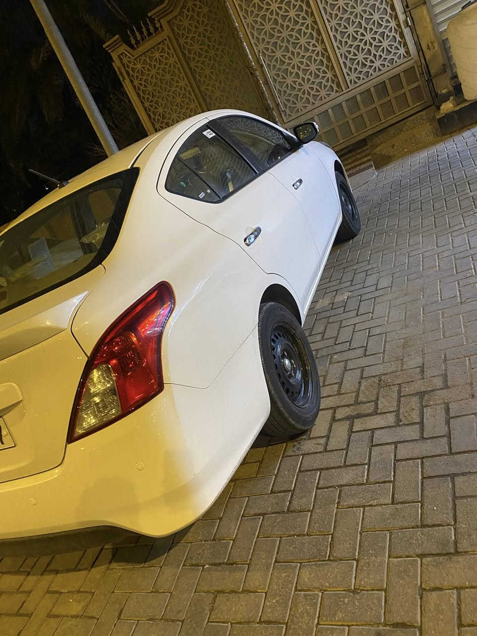 نيسان صني مصري مديل ٢٠٢٥ كفاله عامه فول سياره سبير منازل ماشيه ٣٠ الف  رقم اربيل مكان السياره بصره حي المهندسين.  رقم الهاتف *********** السعر ١١٧ وبيها مجال
