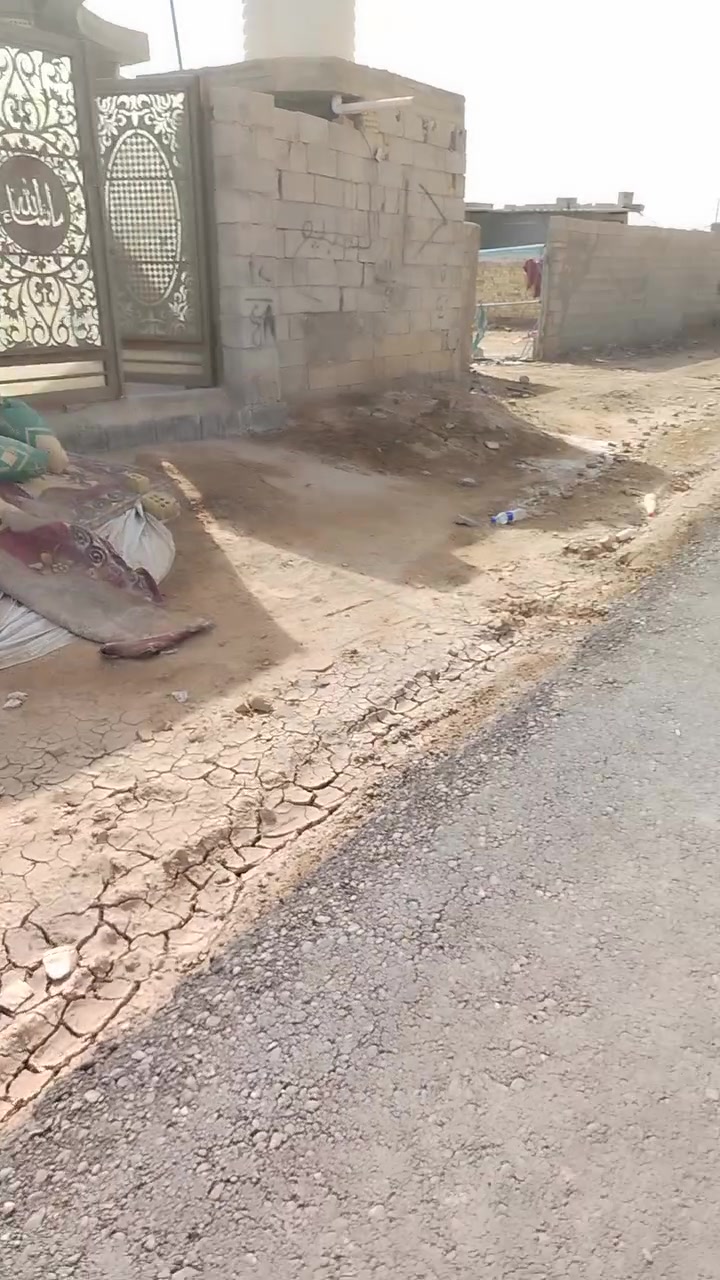 لبيت 200متر للبيع مع قطعه ارض مساحه 275متر مكان نهروان ورا بانزين خانه مال عكيل سعر ***********
