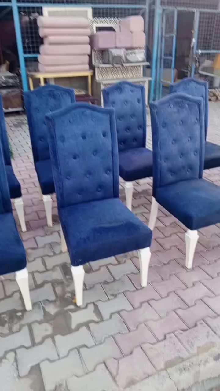 ٨ كراسي.  العنوان سماوه العسكري مقابيل البنزين خانه***********
