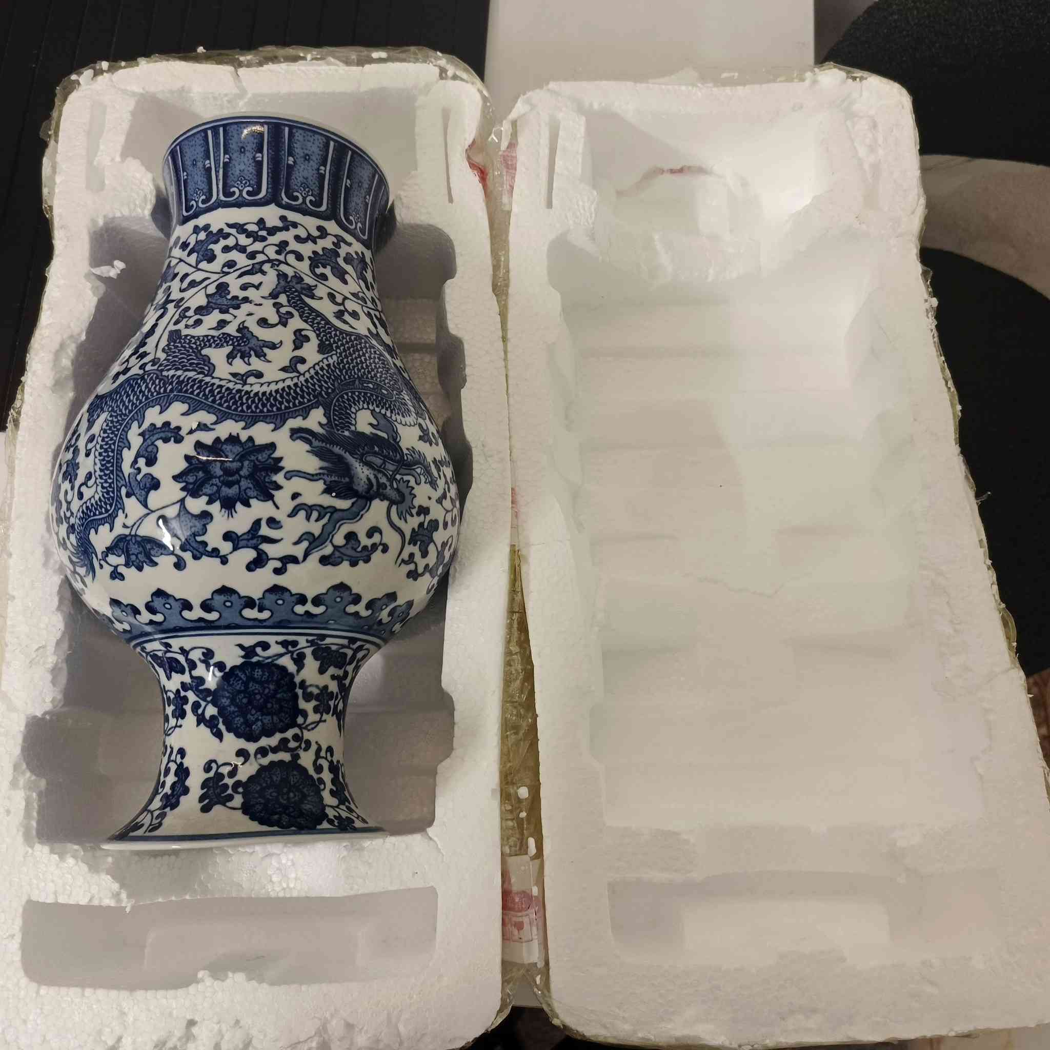 المجموعة للبيع الڤازه الكبيره بعدها بالفلين
السعر ٣٠ 
القمقم ١٠ 
الاكواب ١٠


**إذا كنت صاحب هذا الإعلان وتريد حذفه لأي سبب، رجاءا أرسل رسالة إلى الدعم الفني**