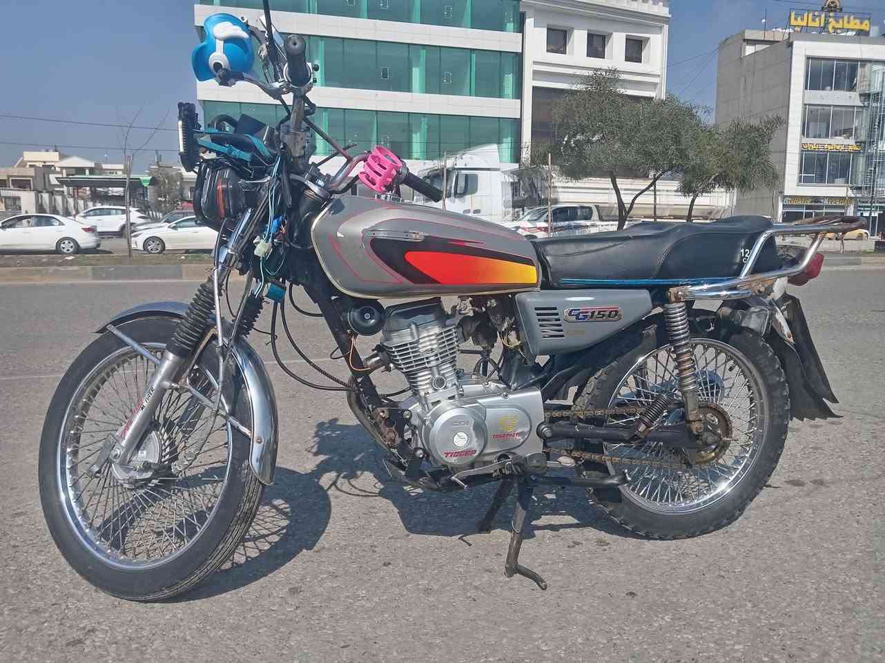 دراجه معمره جديد بعدها يم الفيتر تعمير ولفات فقط يعوزها دبلات ورا السعر 285قفلللللل  ما ناقصها شي


**إذا كنت صاحب هذا الإعلان وتريد حذفه لأي سبب، رجاءا أرسل رسالة إلى الدعم الفني**