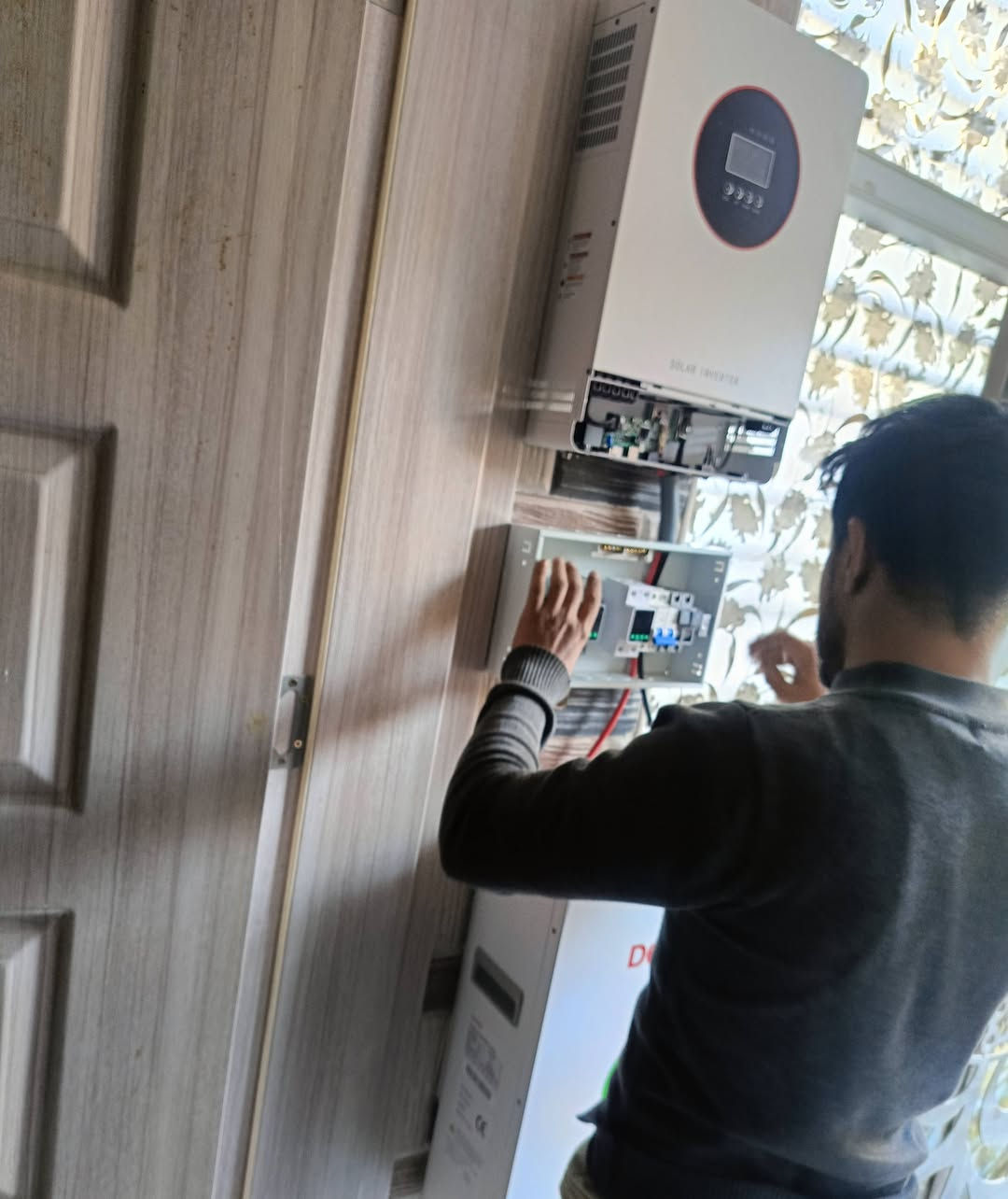 ودّع انقطاع الكهرباء! مكتب ضوء القمر للطاقه الشمسيه..
حوّل بيتك إلى نظام طاقة شمسية حديث ووفّر فاتورة الكهرباء 👌
✔️ ألواح شمسية أصلية
✔️ إنفيرتر كفاءة عالية
✔️ بطاريات ضمان رسمي..
...... لسنا الوحيدين لكننا الافضل في الدقه وسرعه التنصيب في جوده وكثافه عاليه

📞 اتصل الآن واحصل   ***********...... او ***********
