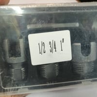 عدة مواد وصلتنا حديثا وبالأسعار المذكورة تحت الصور مع وجود خدمة التوصي...