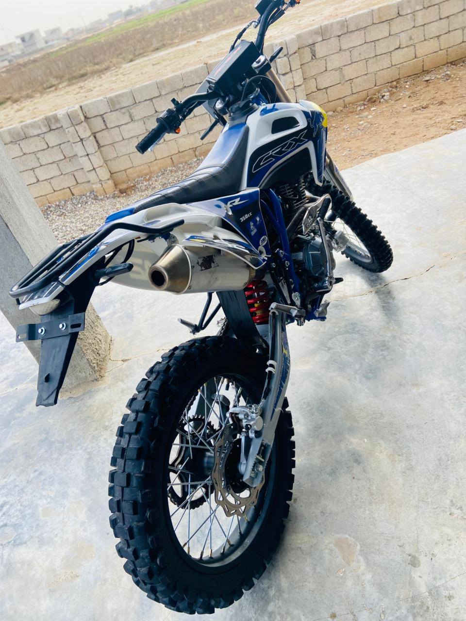 السلام عليكم
موطور قفاز 

موديل 2025

محرك 350

نشاط فول 

تواير جدد وياله جدد 

سلف شغال 

كهربائيّاته كلها شغاله شرط 

بعده جديد 

السعر مليون 425وبيه مجال شي غليل 

رقم الهاتف ***********
