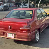 سياره شغاله وتمشي بيجو 2003 رقم بغداد بسمي كود مطابق وشبه مواليد السعر...