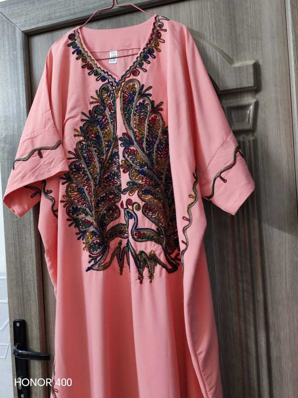 جمال القطع يمنة غيرر🔥
 متوفره ب 12فقط✨
خامة كشمير  الاصلي✨🔥
 قياس فري سايزز
يوجد لدينا خدمة توصيل داخل بلد الفين 🛵
وجميع المحافظات 3 فقط 😍


**إذا كنت صاحب هذا الإعلان وتريد حذفه لأي سبب، رجاءا أرسل رسالة إلى الدعم الفني**