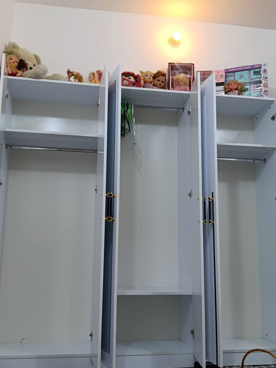 كنتور ست ابواب  نظيف كولش اخو الجديد السعر 275 وبي مجال


**إذا كنت صاحب هذا الإعلان وتريد حذفه لأي سبب، رجاءا أرسل رسالة إلى الدعم الفني**