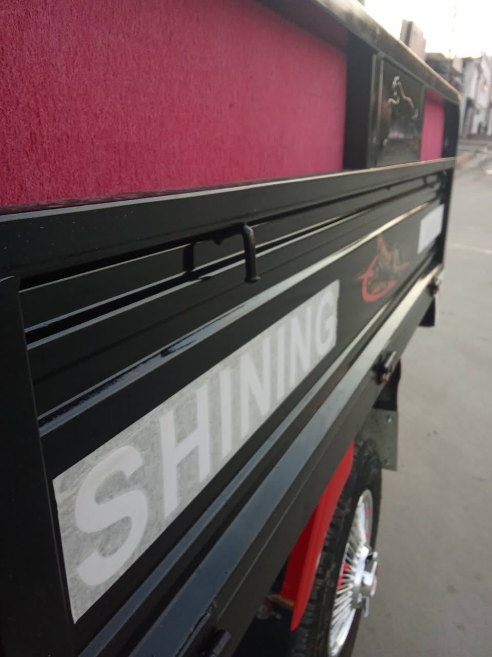 سلام عليكم ستوته لبيع موديل 21 ستوته حلوه يعيب مابيه كله شرط كهربائيات كامله ستوته حلوه يعيب مابيه كله شرط بسعر مناسب السعر مليون 275 مليون 275 وبيه مجال ***********
