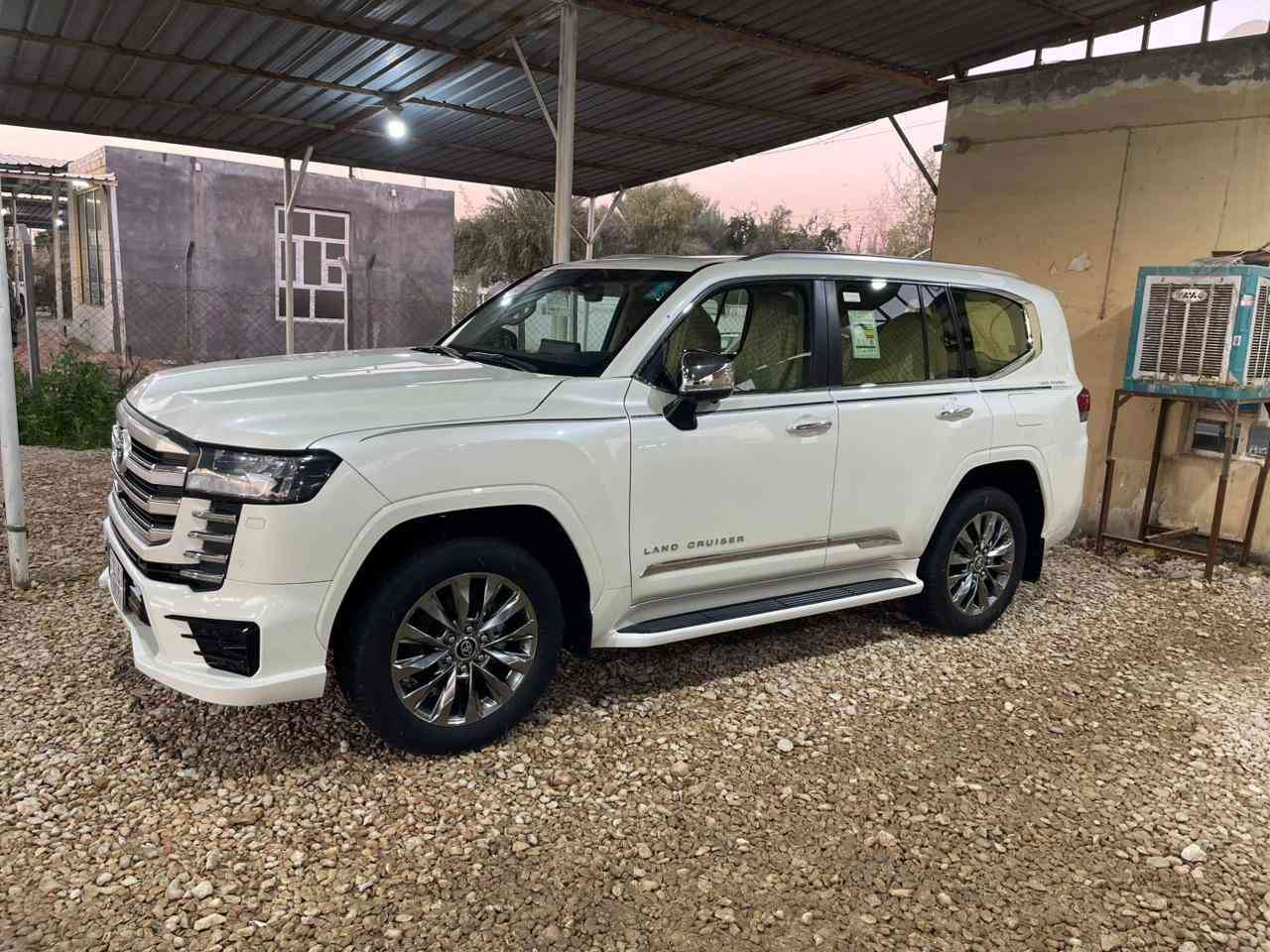 السلام عليكم لاندكرور ساز 2024 لمتد 5كامرات مكفوله كفاله عامه ماشيه 43 الف رقم بغداد باسمي تحويل مباشر الديوانية الحمزة الشرقي السعر 725$ 
***********
