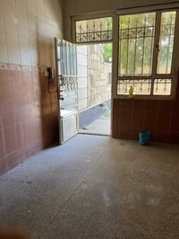⸻  🏡 للإيجار – بيت بموقع مميز  📍 الموقع: شارع المغرب 📐 المساحة: 180 مت...