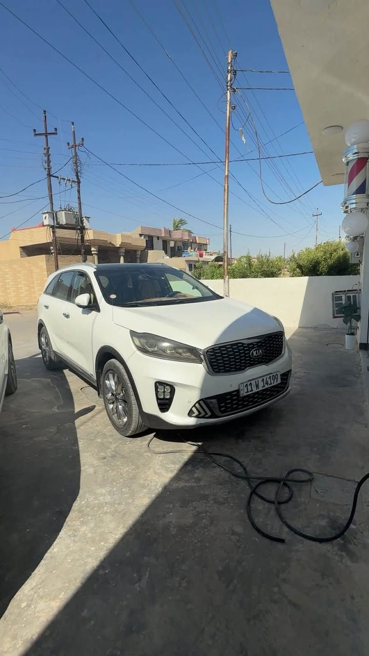 السعر 255بيها مجال بصيط السياره فول الفول سورنتو2019مكفوله من صبغ
✅ محرك 6 سلندر قوي
✅ دفع رباعي AWD
✅ فتحة سقف بانوراما
✅ تشغيل بصمة وتشغيل عن بعد
✅ جنطة كهربائية
✅ ذاكرة للمقاعد
✅ مقاعد كهربائية للسائق والراكب
✅ تبريد وتدفئة للمقاعد الأمامية
✅ تدفئة للمقاعد الخلفية
✅ شاشة وكالة كبيرة
✅ نظام ملاحة (Navigation)
✅ Apple CarPlay & Android Auto
✅ شاحن لاسلكي
✅ كاميرا 360 درجة
✅ كاميرا خلفية
✅ حساسات أمامية وخلفية
✅ رادار أمامي
✅ مثبت سرعة ذكي
✅ المحافظة على المسار
✅ تحذير الاصطدام الأمامي
✅ نقاط عمياء بالمرايا
✅ تنبيه حركة خلفية عند الرجوع
✅ إنارة LED كاملة
✅ مقود متعدد الوظائف
✅ ستائر خلفية
✅ 7 ركاب
✅ جنوط كروم وكالة

السيارة فل فول مواصفات ومكفولة، نظيفة جداً من الداخل والخارج، جاهزة وما تحتاج أي مصروف.

📍بغداد
📞 ***********
