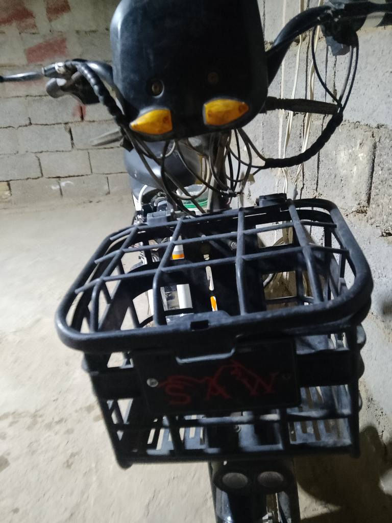 دراجه شحن للبيع 🛵
التفاصيل⬇️
كلشي كامل 
شاشه🖥️+عداد سرعه📟 + حساس حراره🧨
دبل اشاير ▶️◀️
لايت امامي  💡+خلفي 💡
بريك امامي + خلفي
هورن🔊🎵
َ تمشي خلال الشحنه الواحده 30km
َباقي التفاصيل 👇
***********
#دراجه #الشطره #البنجيم
@إشارة الشطره, ذي قار
