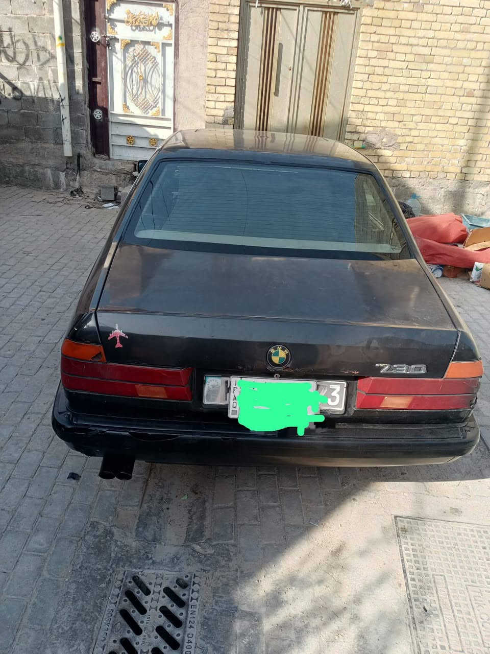 سلام عليكم شباب  بيم /رقم دياله/سنويه اله 27تنتهي /شرط تحويل / 730البيع مودل 92/محرك وكير شرط سياره صبقه بلادي لاضربه ولامعجون الكهربايت كله شقاله صدرامامي نص عمر خلفي جديد تخم تايرجديد 
سعر سياره 26وبيه مجال  
رقم صاحب ال سياره *********** مكان سياره بغداد مدانت صدار
