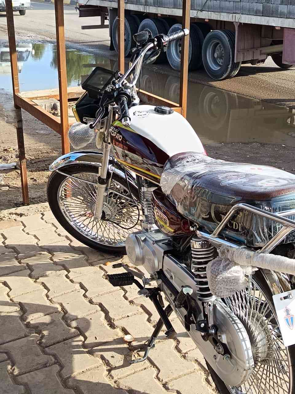 سلام عليكم دراجه موديل 25 نضافه كدام عينك دراجه مكفوله من شخط ول جديد مبين ميضم نفسه دراجه كامله مصار شهرين من نزلت من الوكيل بعدها على وضع شركه سعر 700 بيها مجال ول ميعجبه لينطي سعر بكيفه مكاني ديالى دلي عباس متواجد خاص او رقم 0786 798 5355
