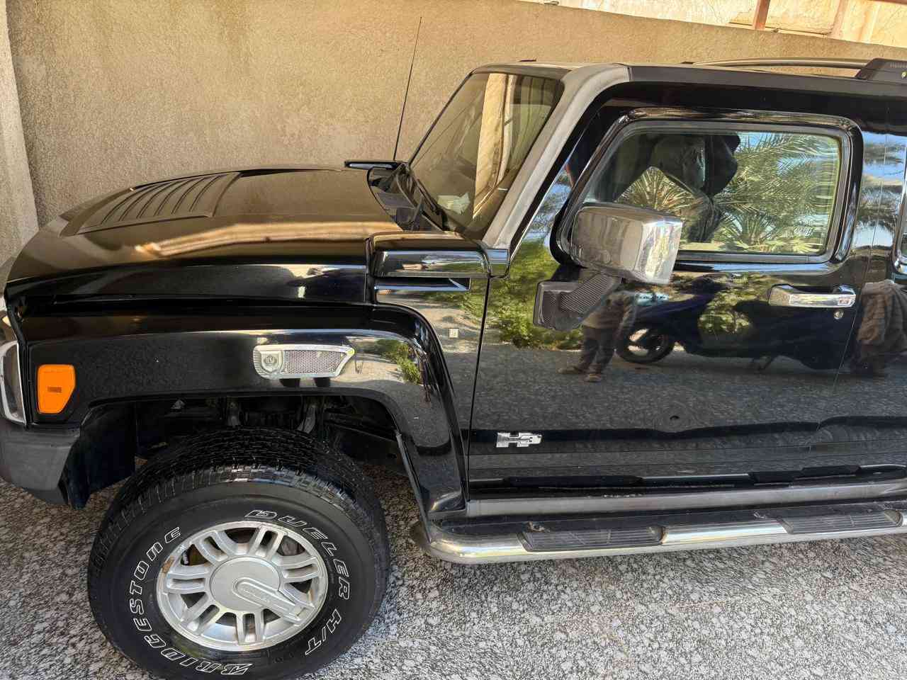 مكلف بالنشر------
همر h3 اسود رقم بغداد دولي مكفوله وباسمه تحويل مباشر محرك 3500 اسود فوريل شغال حداديه كير كهرباء ما ناقصها كلشي والسياره جدا نضيفه السعر 125 بيها مجال بسيط رقم التواصل *********** مكانها السماوه
